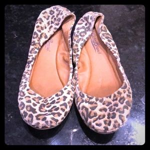 Lucky brand cheetah flats
